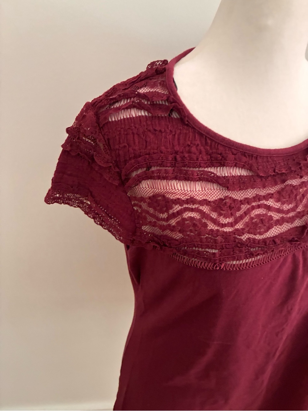 H&M burgundy lace short sleeve summer top. Women large. Boho cowgirl - Picture 3 of 6